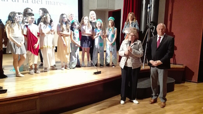 visita del sindaco Battista alla recita scolastica