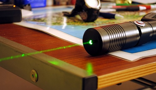 duecento puntatori laser nocivi alla vista sequestrati Isernia, sequestrati duecento puntatori laser nocivi alla vista