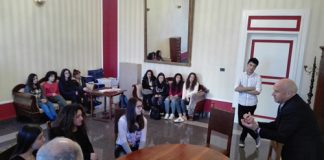 incontro tra i ragazzi dell’Istituto Pertini e il sindaco