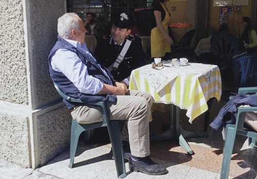 foto Carabinieri con anziani