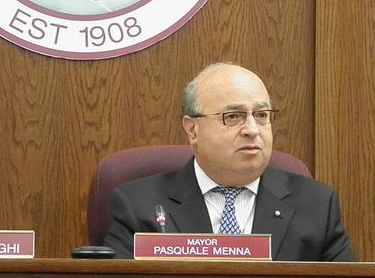 La storia di Pasquale Menna, Sindaco di Red Bank nel New Jersey