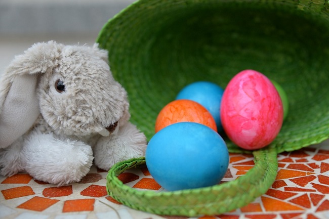 Pasqua bambini Termoli aprile piazza Monumento