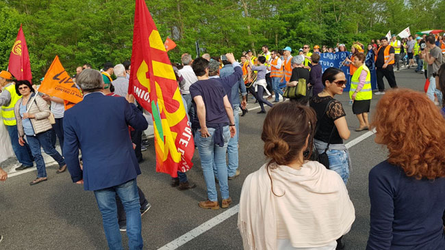 Molise manifestazione contro discarica rifiuti Matese