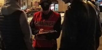 carabinieri giovani studenti