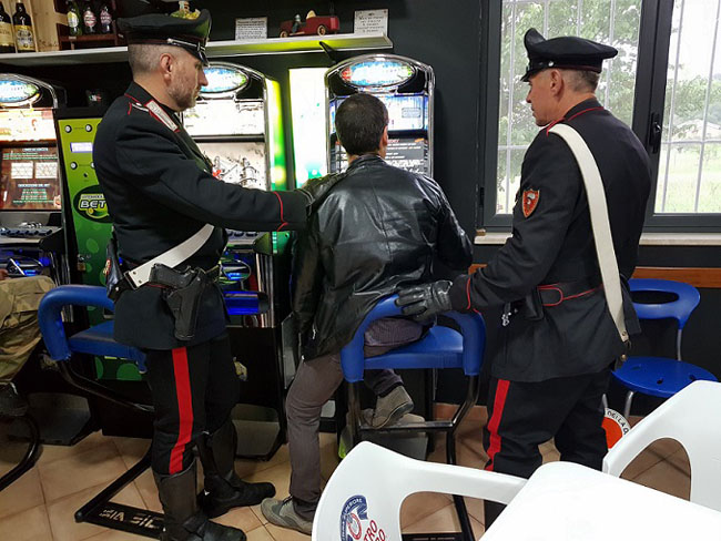 controlli Carabinieri sale slot