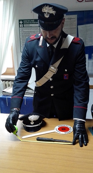 sequestro coltello Carabinieri