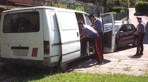 carabinieri furgone