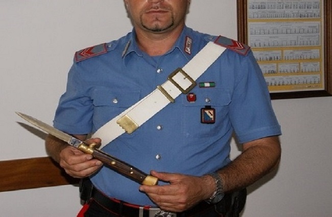 sequestro coltello