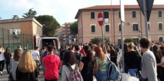 manifestazione scuole Termoli