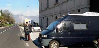 carabinieri posto di blocco