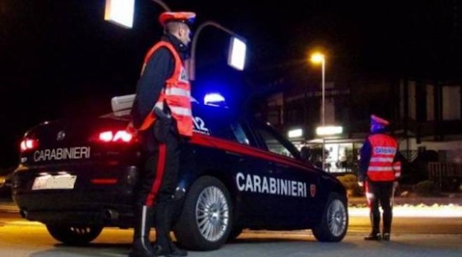 controlli posto di blocco carabinieri