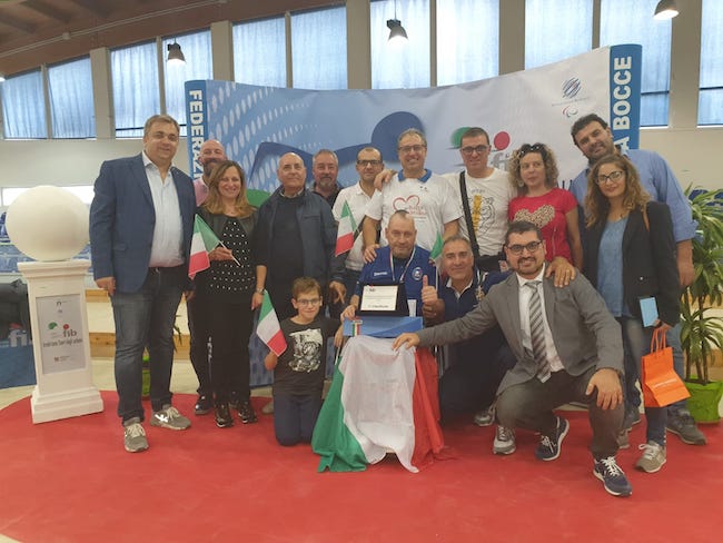 piacente campione d'italia con tifosi molise