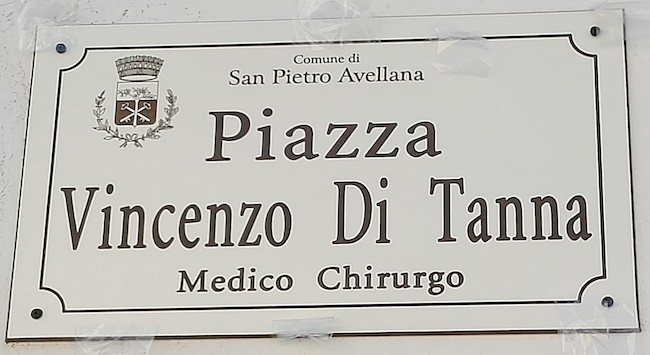 targa piazza vincenzo di tanna