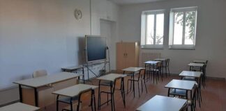 banchi scuola gambatesa