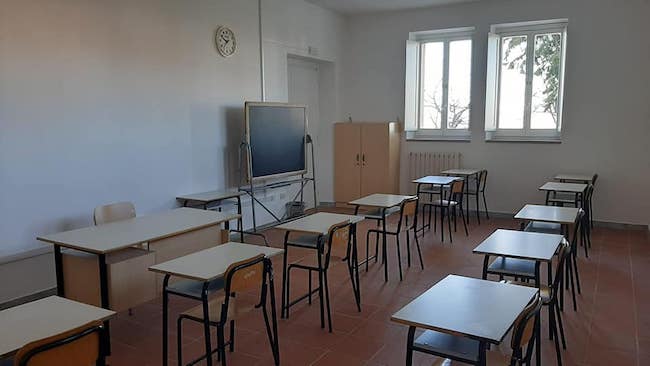 banchi scuola gambatesa