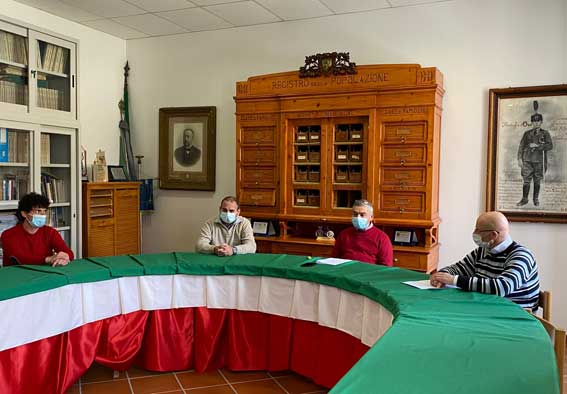 sala consiglio comunale macchiagodena