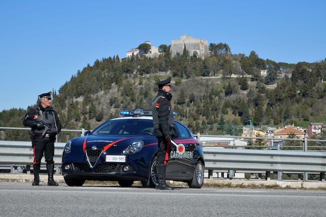 carabinieri nor