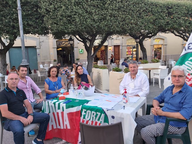 gazebo forza italia