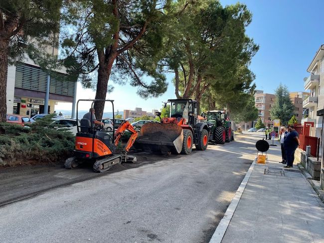 lavori asfalto via carducci