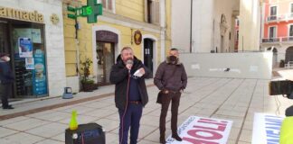 iniziativa contro caro vita