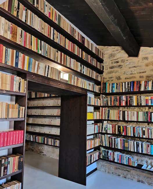 la torretta medievale casadei libri del comune di macchiagodena