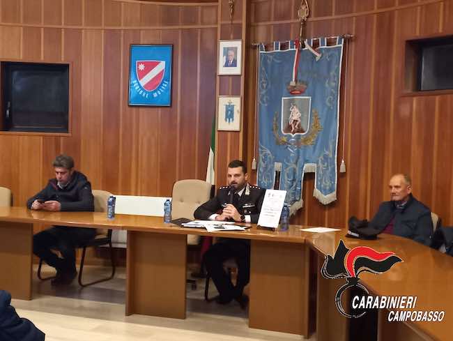 incontro carabinieri anziani