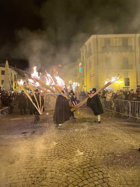 1 festa fuochi rituali