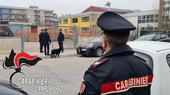 carabinieri controllo scuola