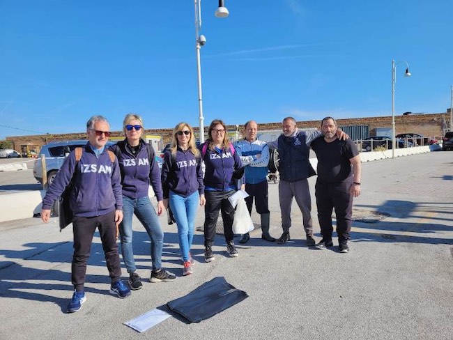 termoli sea cleaners ricercatrici izs