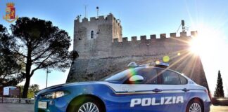 Campobasso, lite in strada e aggressione a Forze dell’Ordine: due arresti volante polizia campobasso