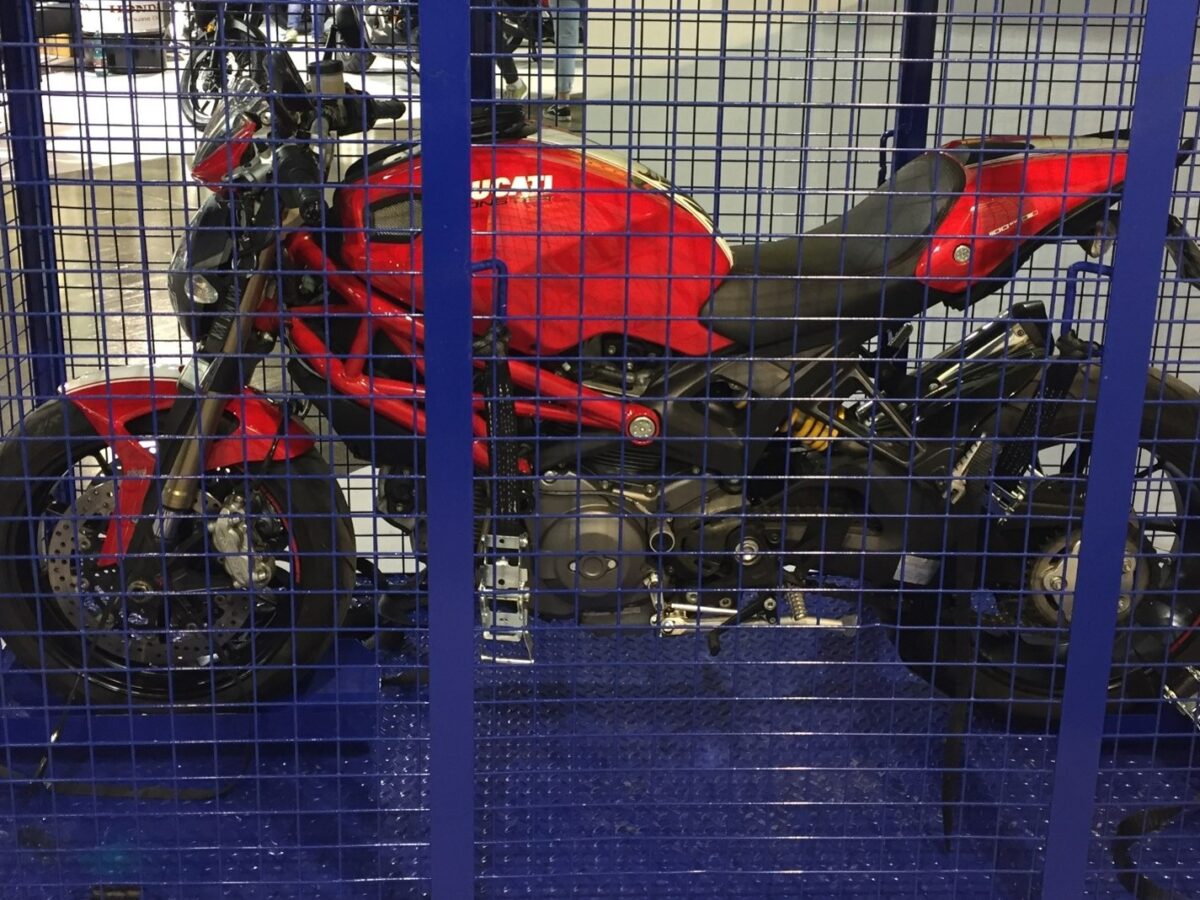 Poste Italiane, nuovo servizio per trasporto moto e bici in Molise