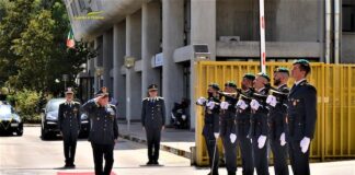 visita comandante carbone