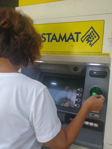 atm postamat operazione