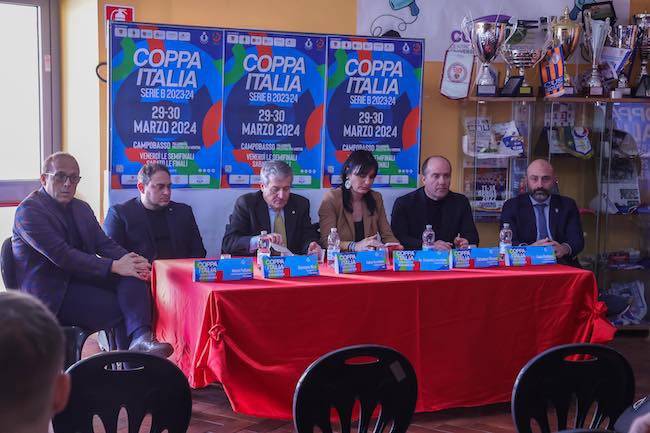 tavolo conferenza stampa