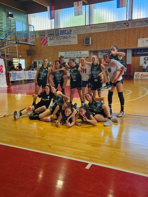 festa gruppo magnolia