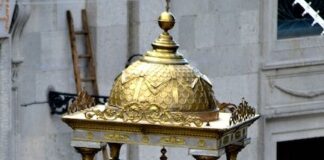 statua madonna costantinopoli