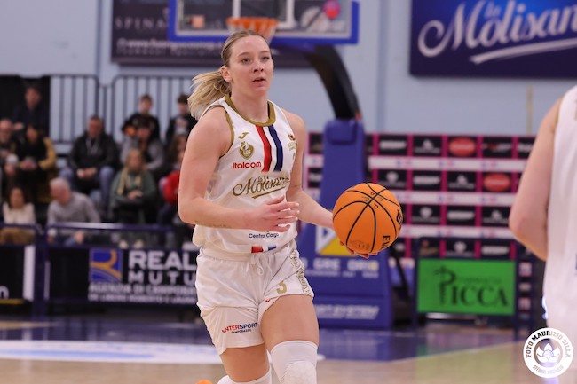 Anne Simon in azione