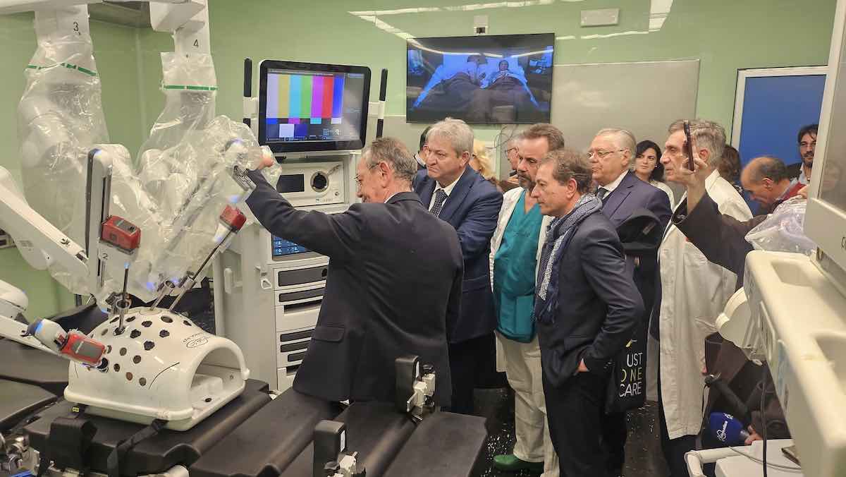 inaugurazione sistema chirurgia robotica