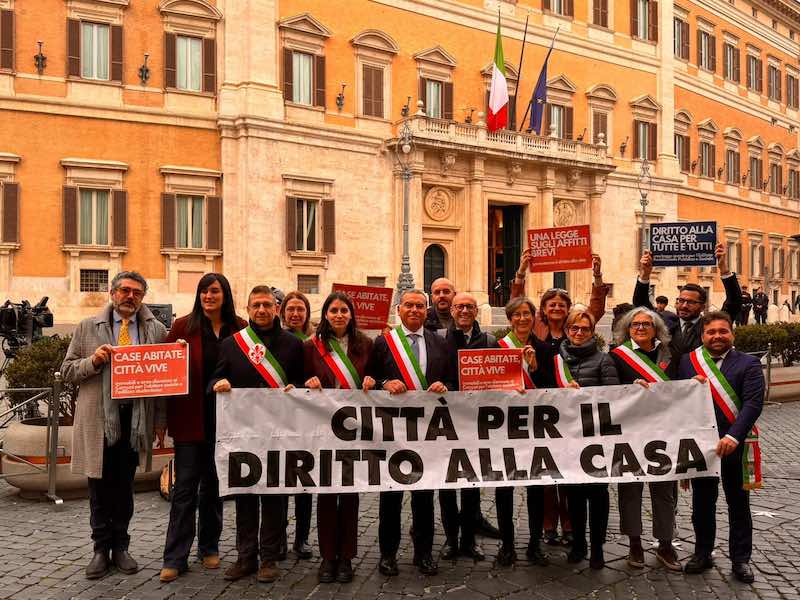 manifestazione piano casa