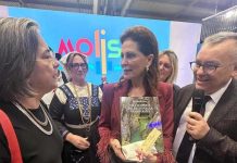 mr grifone consegna libro santanche cofelice