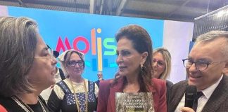 mr grifone consegna libro santanche cofelice