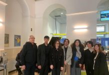 Musica tra il pubblico: “Bach in the Subways” fa tappa all’Ufficio Postale di via Pietrunto alunni conservatorio perosi