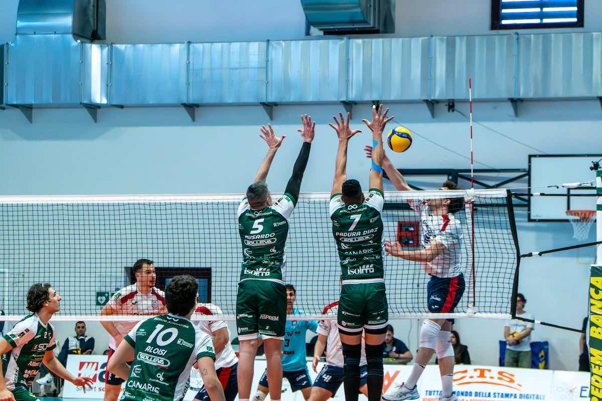 mani out di rescignano