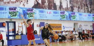 azzurra giuliani in entrata