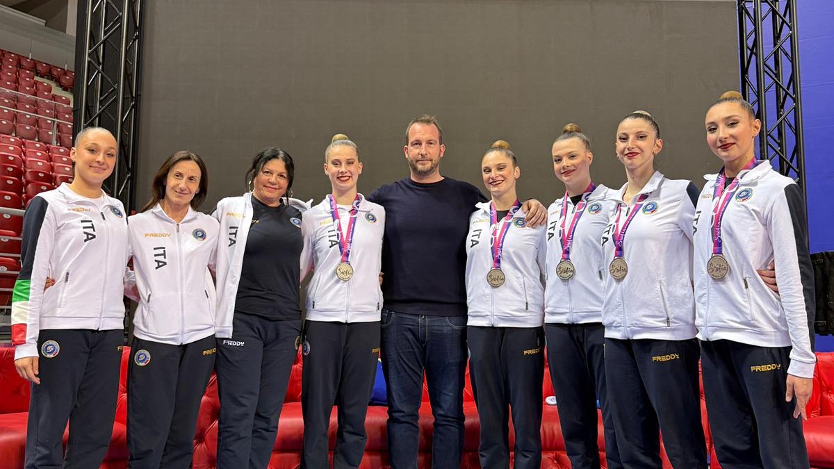 azzurre della ritmica argento a sofia