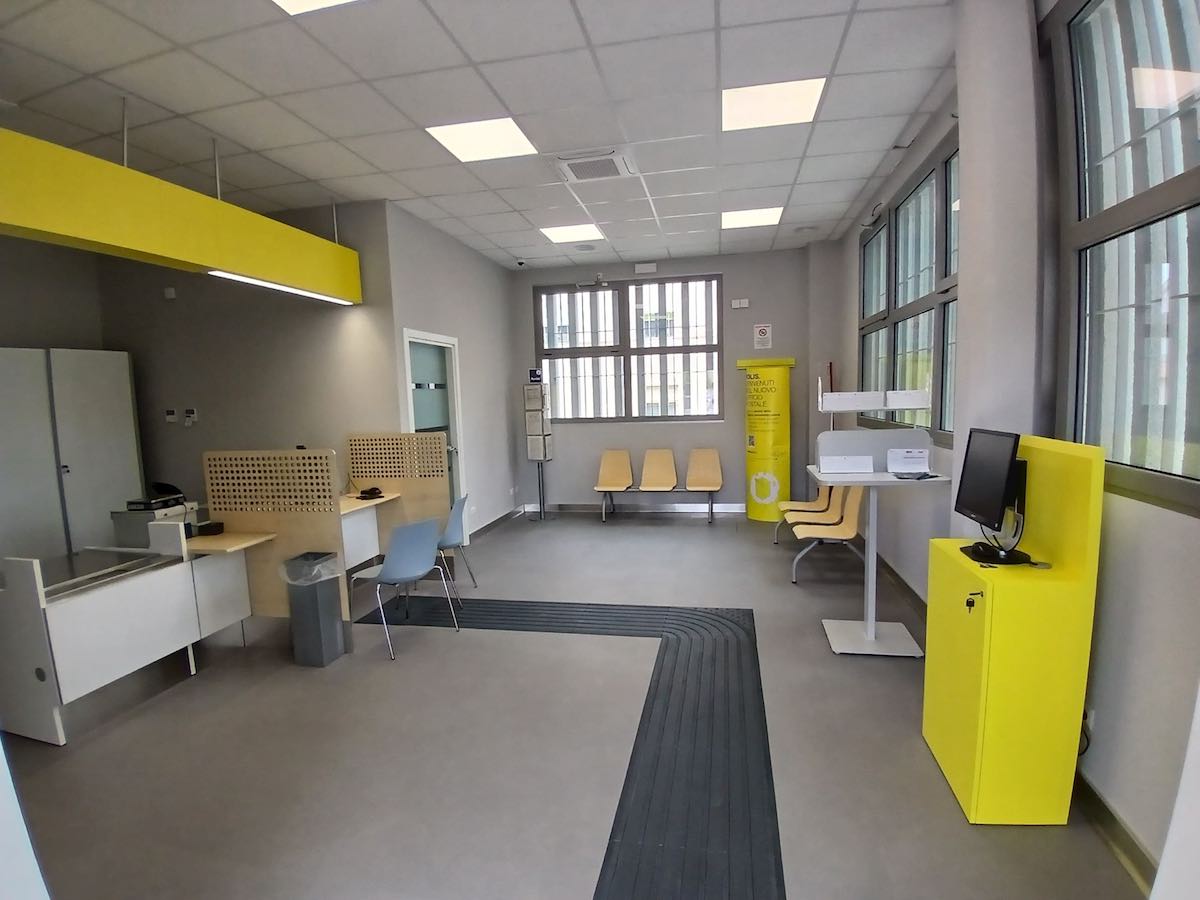 rinnovato ufficio postale san giacomo degli schiavoni