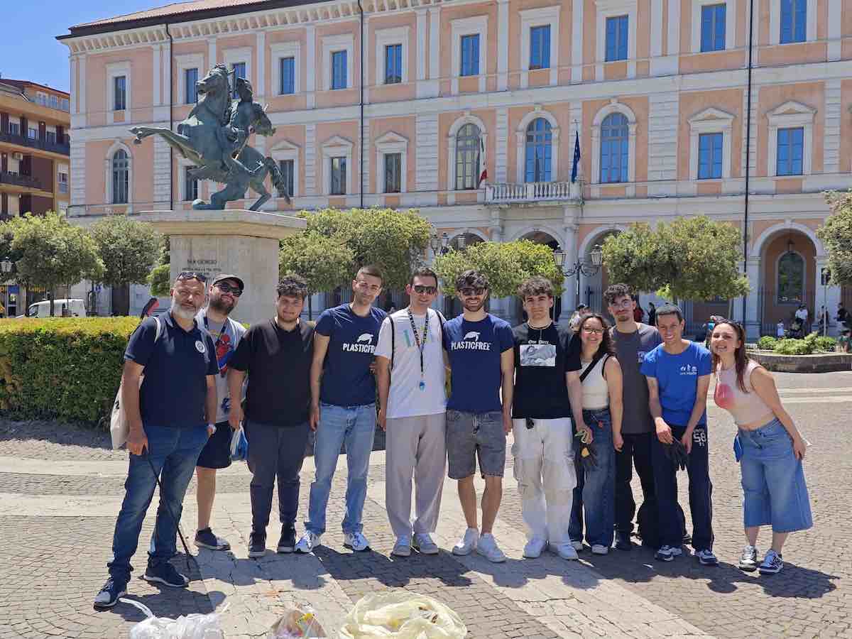 assessore volontari plastic free