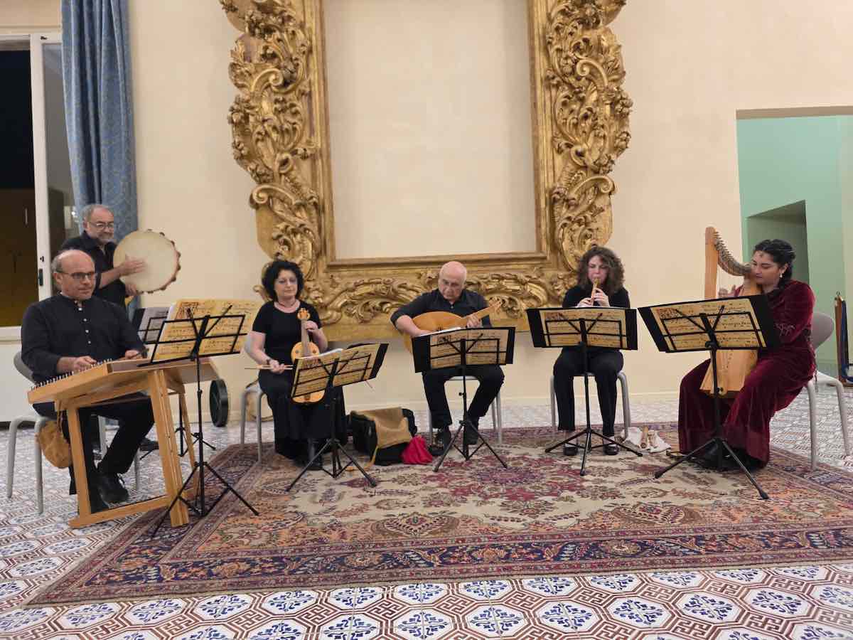 ensemble stella nova