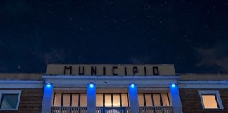 Termoli si illumina di blu per la Giornata Internazionale delle Lingue dei Segni giornata internazionale ligue segni