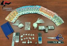 Campomarino, blitz antidroga dei Carabinieri: tre arresti e oltre 290 grammi di stupefacenti sequestrati soldi droga 29 settembre 2026